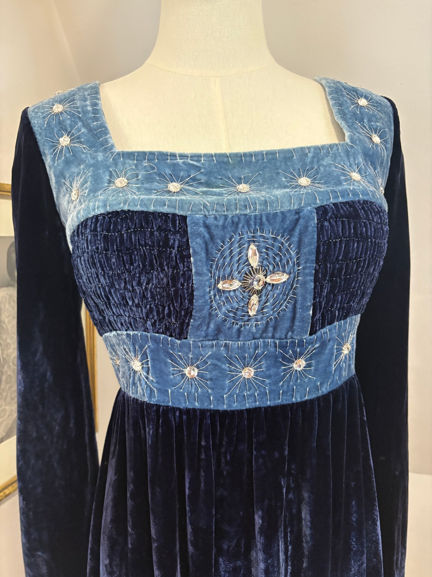 1990’s ‘Idol’ Medieval Revival Dress