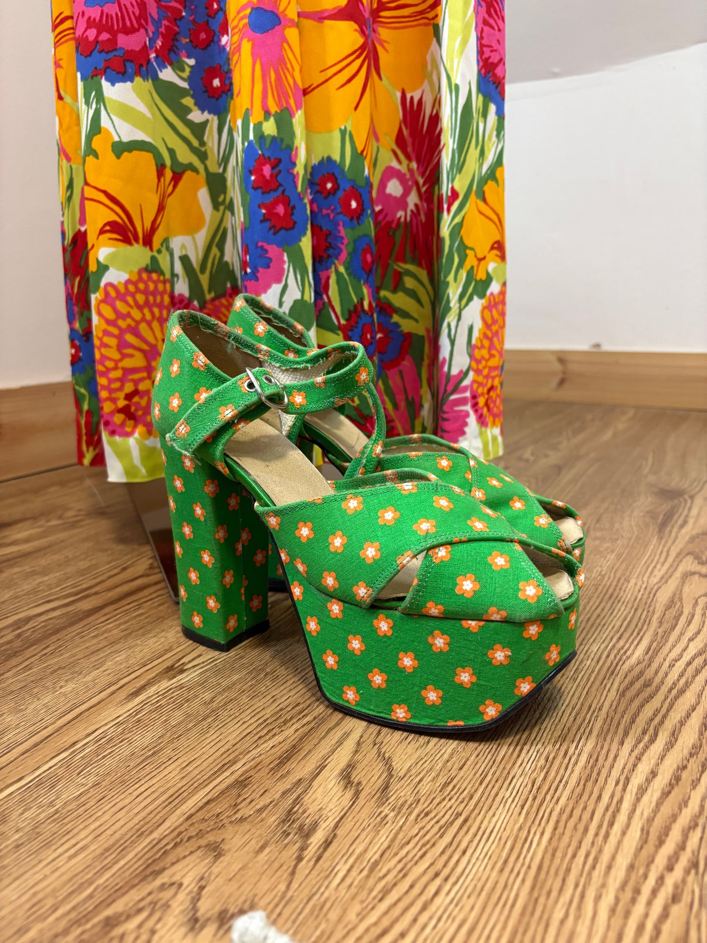 1970s Floral Platform Heels