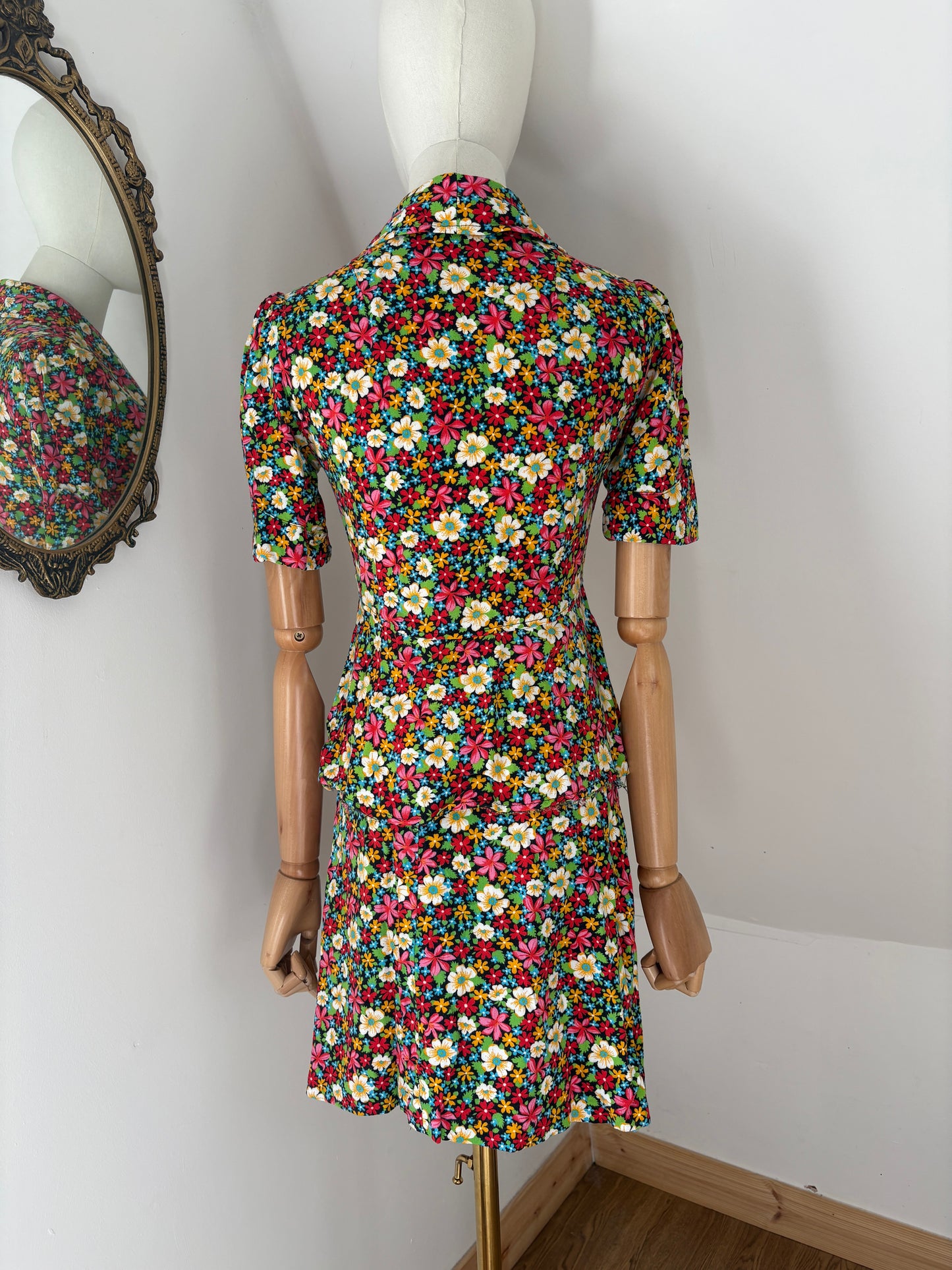 1970s Floral Skirt Suit