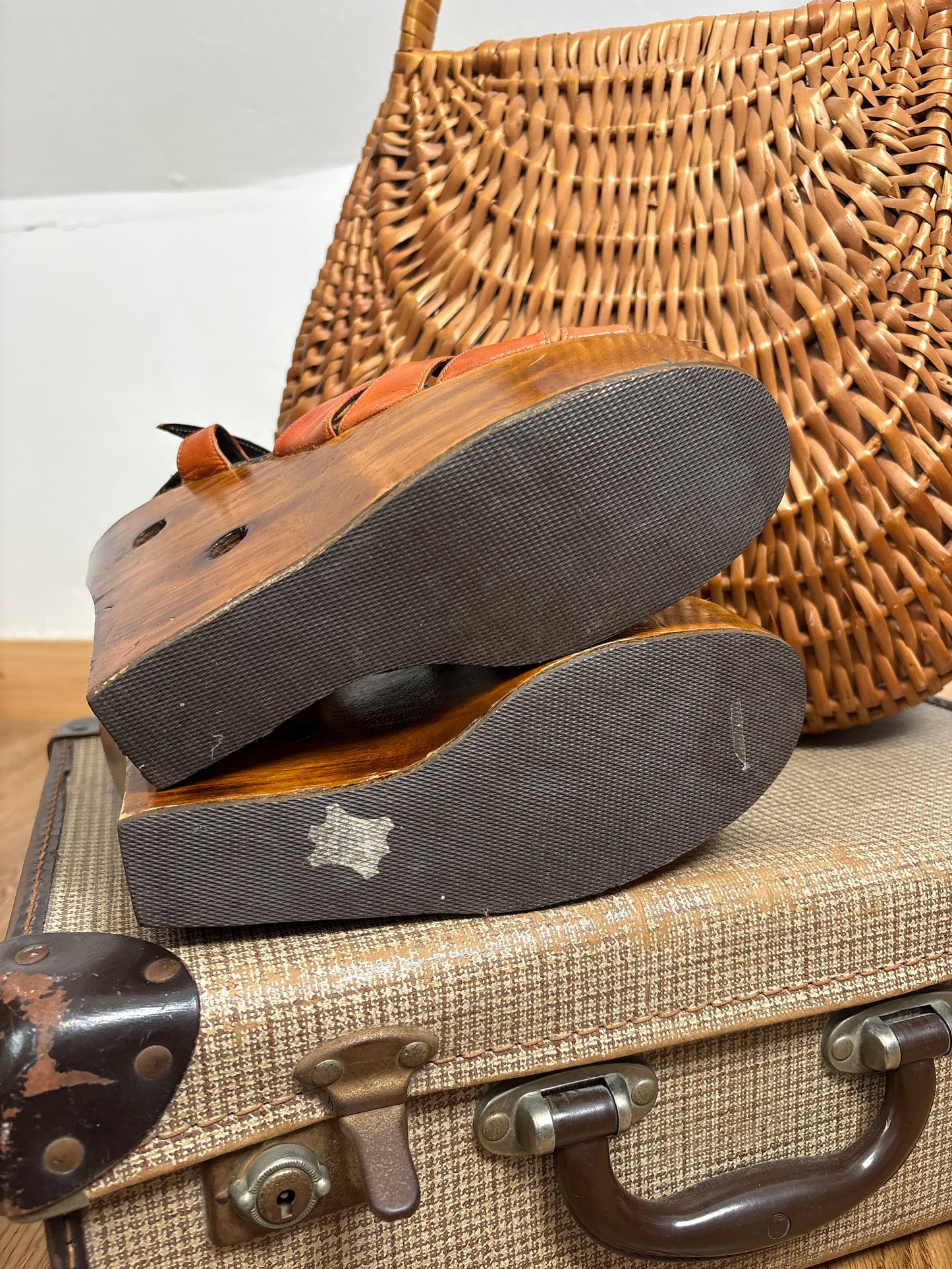 1970s Leather Platform Sandals