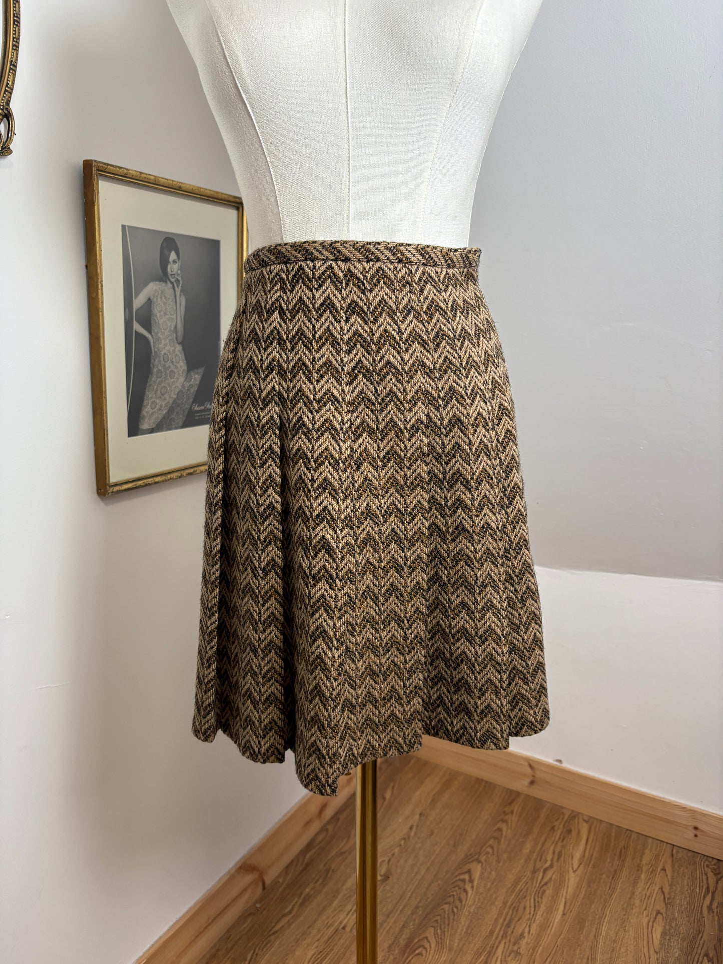 1960’s Skirt Suit By ‘Roger Nelson’