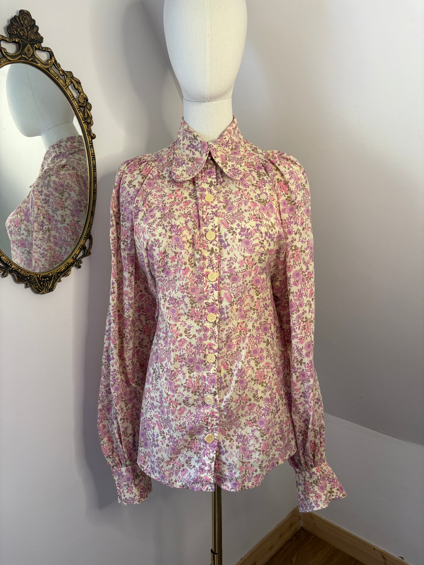 1960s Floral Big Sleeve Beagle Collar Shirt