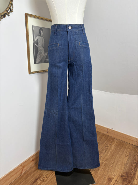 1970s Dark Wash Bellbottoms
