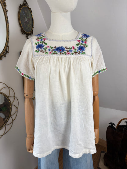 1970s Cheesecloth Embroidered Top