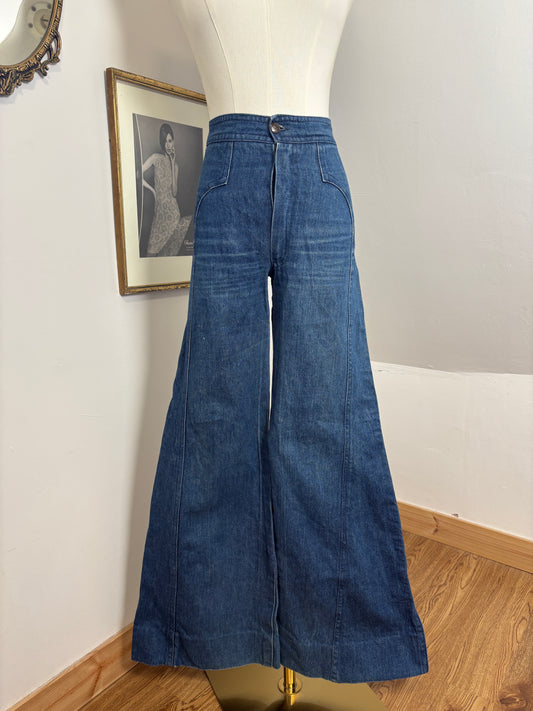 1970s Dark Wash Bellbottom Jeans