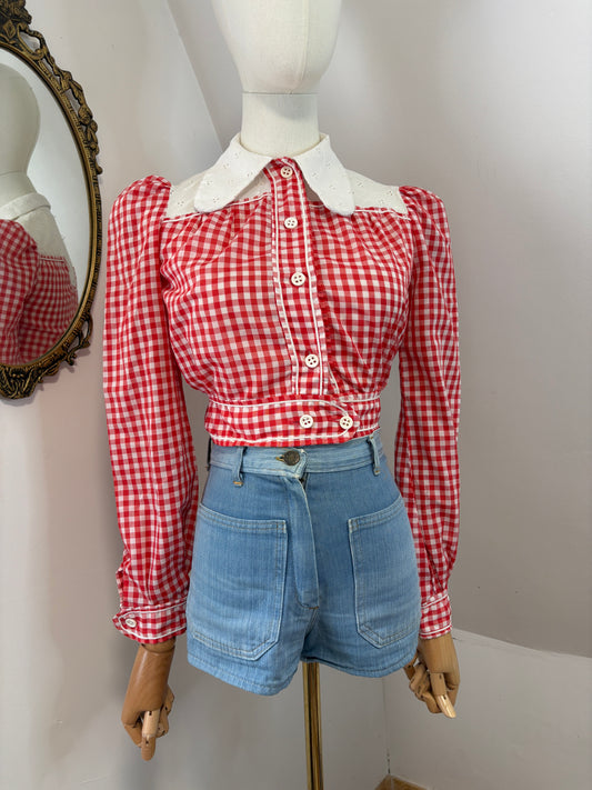 1960s Beagle Collar Gingham Top