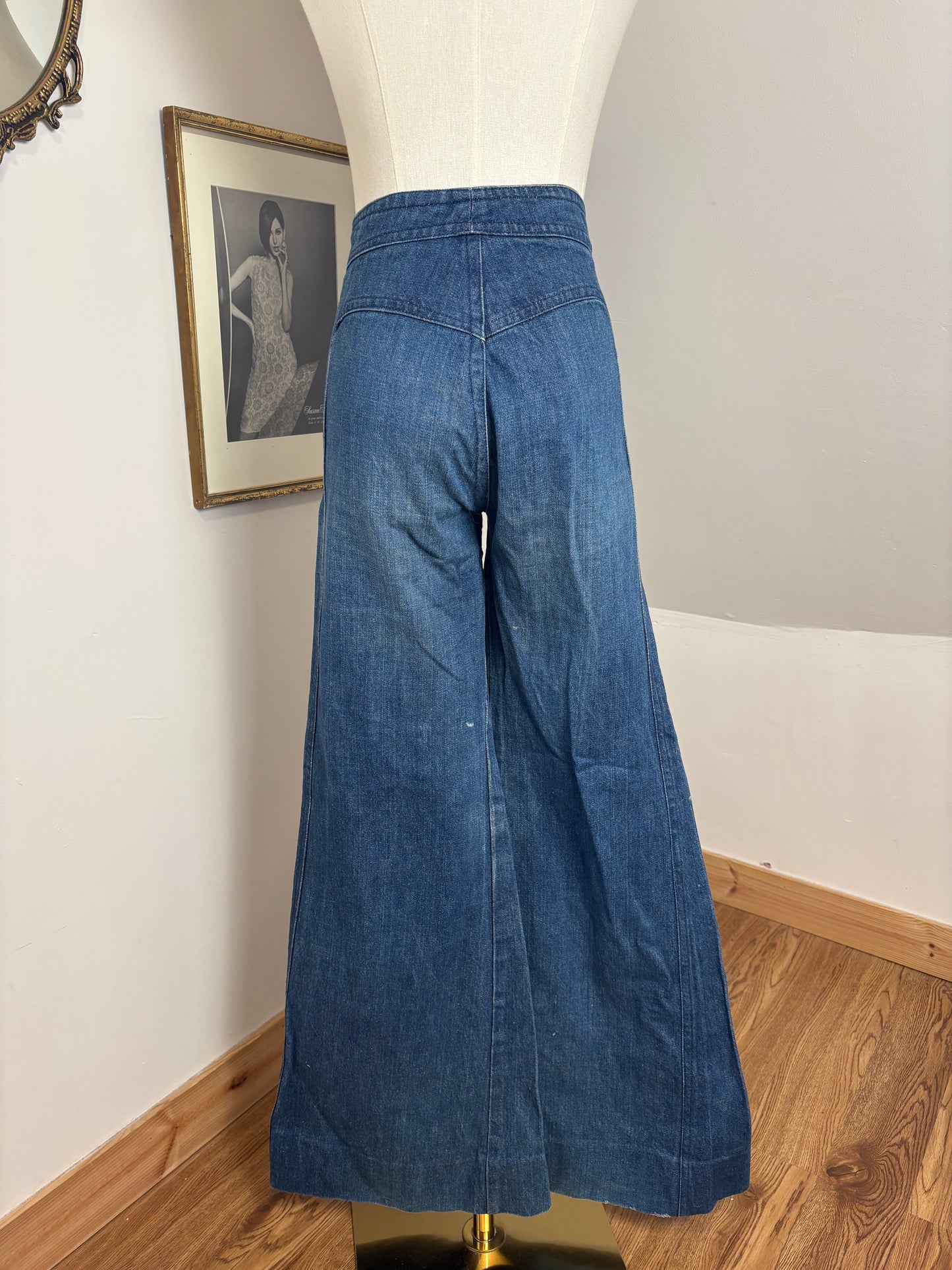 1970s Dark Wash Bellbottom Jeans