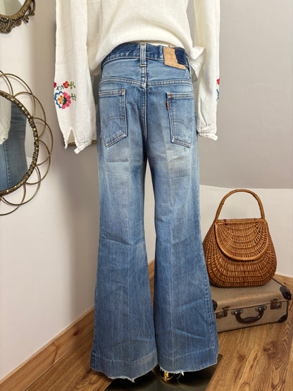1970s Light Wash Levis Flares