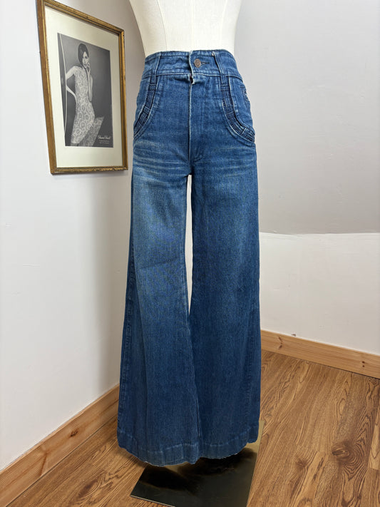 1970’s Dark Wash Flared Jeans