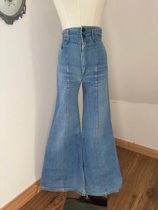 1970’s Light Wash Flares Jeans