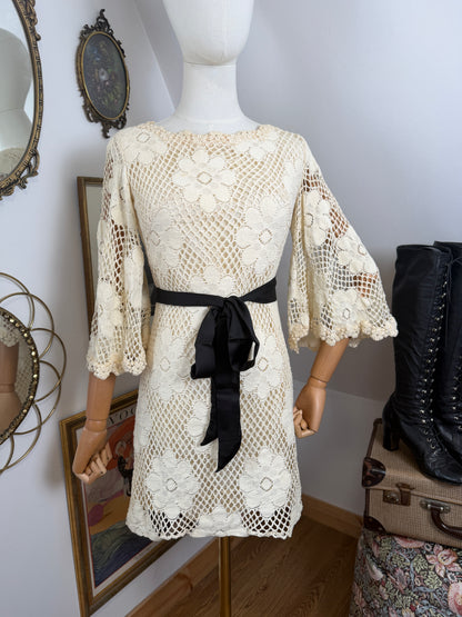 1960s ‘Simon Ellis’ Crochet Shift Dress