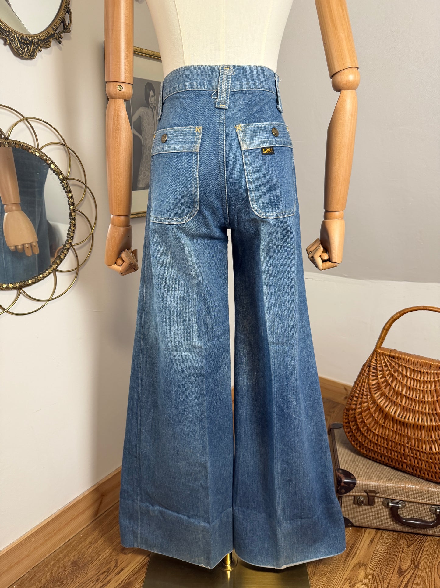 1970s ‘Lee’ Light Wash Bellbottoms