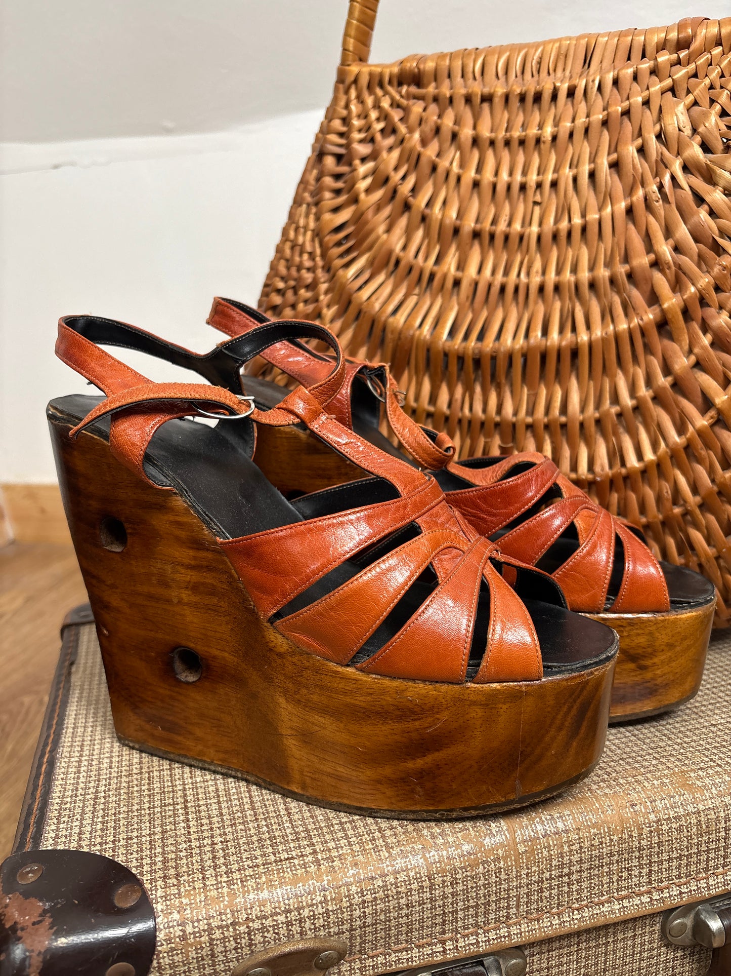 1970s Leather Platform Sandals