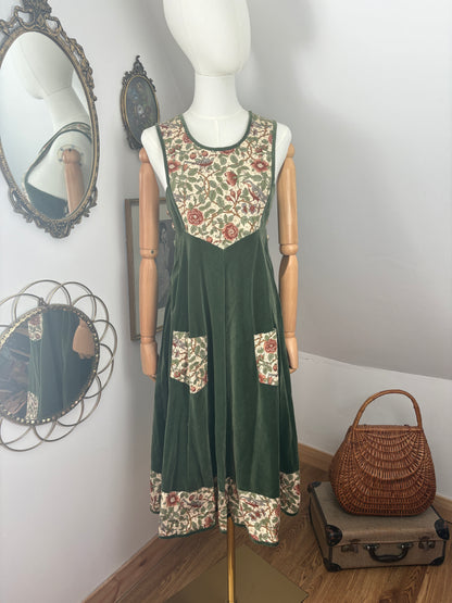 1970s ‘Anna Belinda’ Green Pinafore