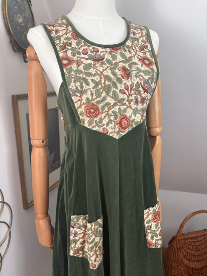 1970s ‘Anna Belinda’ Green Pinafore