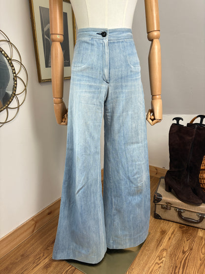 1970s Light Wash Bellbottom Jeans