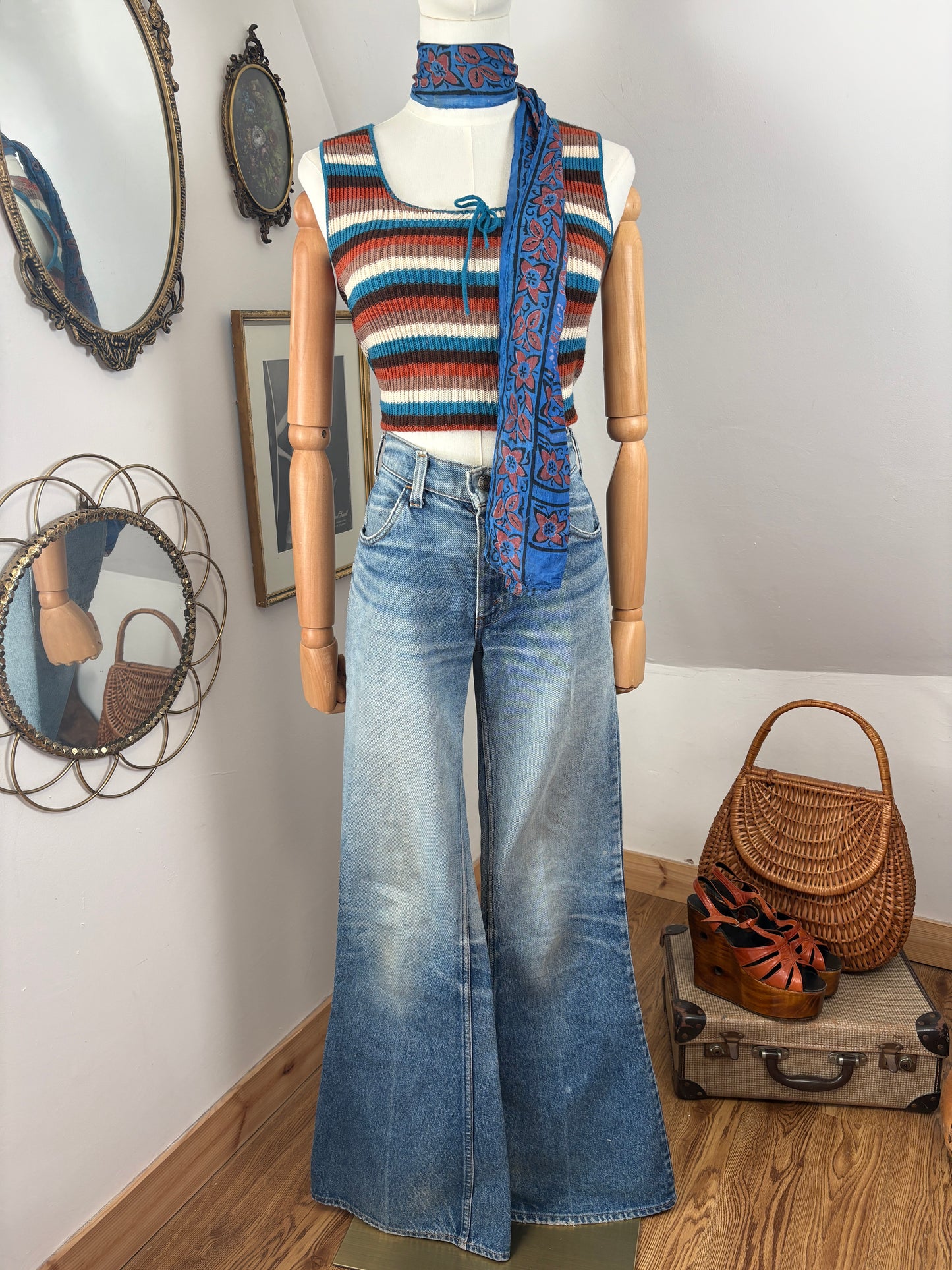 1970s Orange Tab Levi’s Bellbottoms