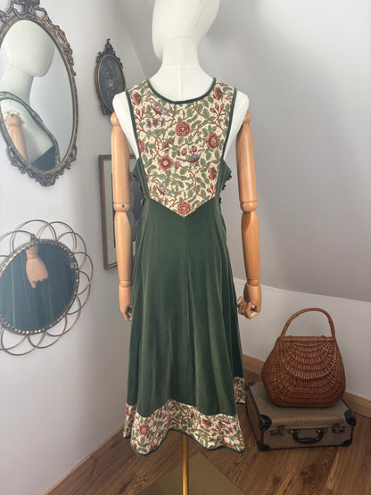 1970s ‘Anna Belinda’ Green Pinafore